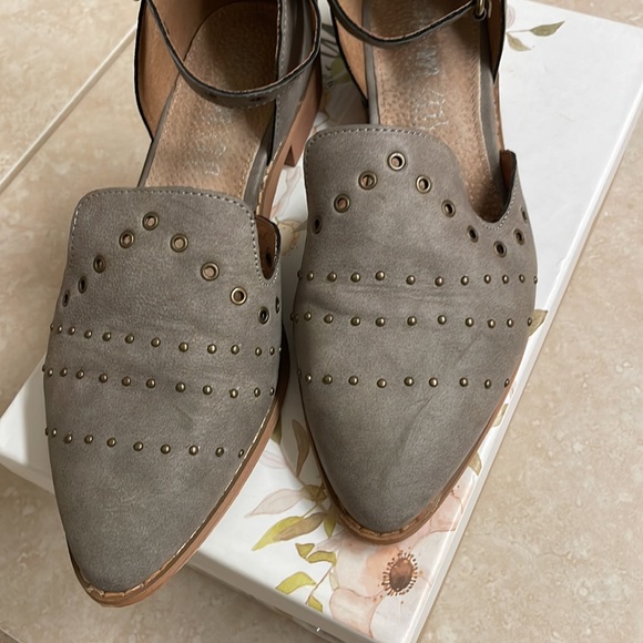 Mi.iM Jones shoes - Picture 4 of 10